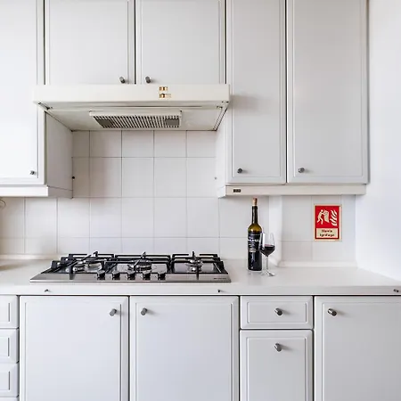 Ocean Blue & Estoril