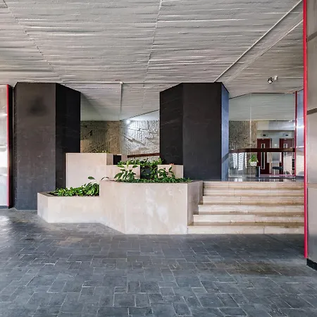 Ocean Blue & * Estoril