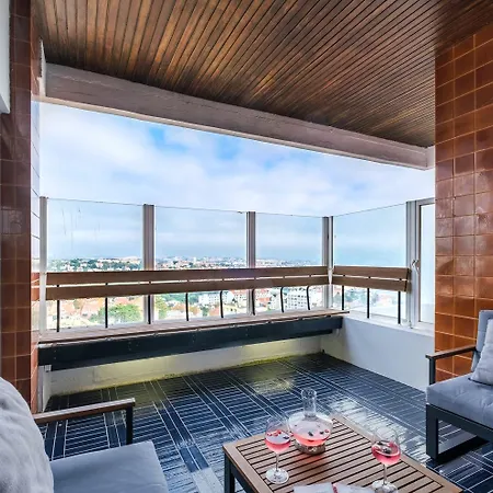 Ocean Blue & * Estoril