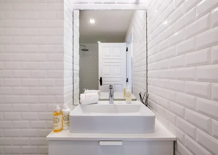 Ocean Blue & * Estoril