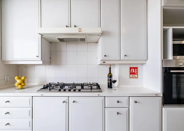 Ocean Blue & Estoril