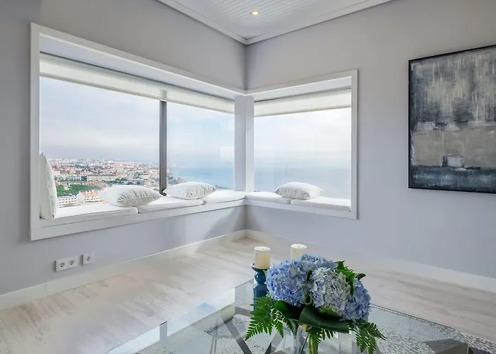 Ocean Blue & Estoril