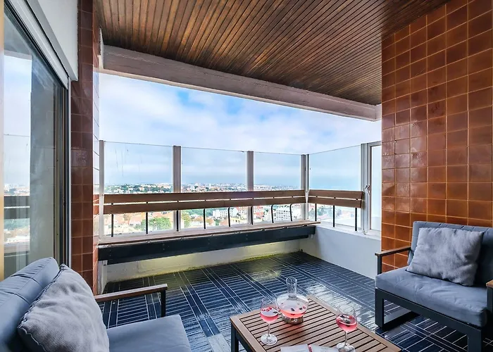 Ocean Blue & * Estoril